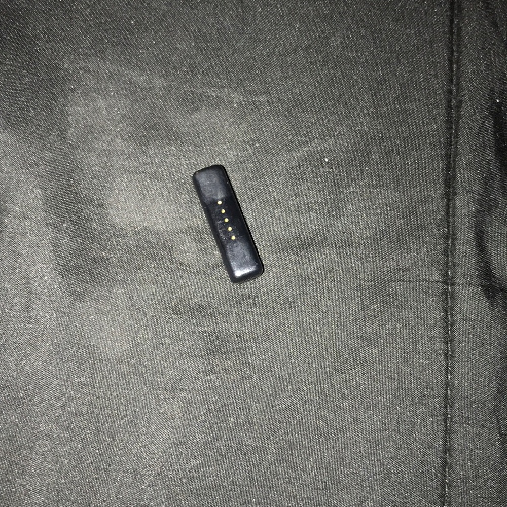 FITBIT - Picture 3 of 4